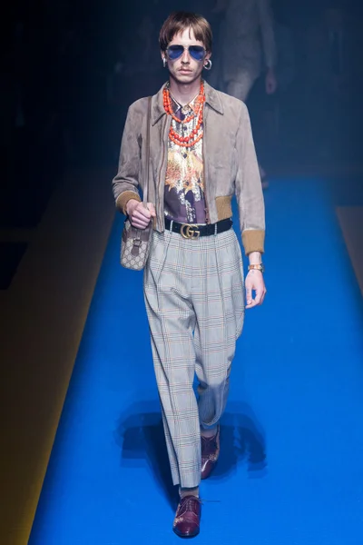 Look 103